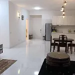 Sky Loft 4 Guests Balcony Nflix Disney B30A