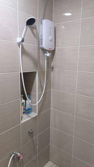 Sky Loft 4 Guests Balcony Nflix B30a Johor Bahru