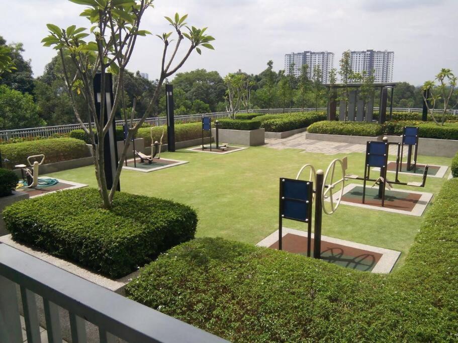 Pangsapuri Sky Loft 4 Guests Balcony Nflix B30a Johor Bahru