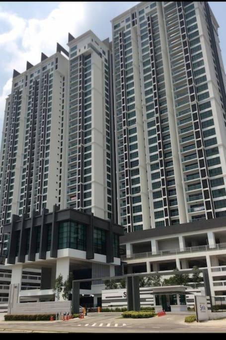 Sky Loft 4 Guests Balcony Nflix B30a Apartment